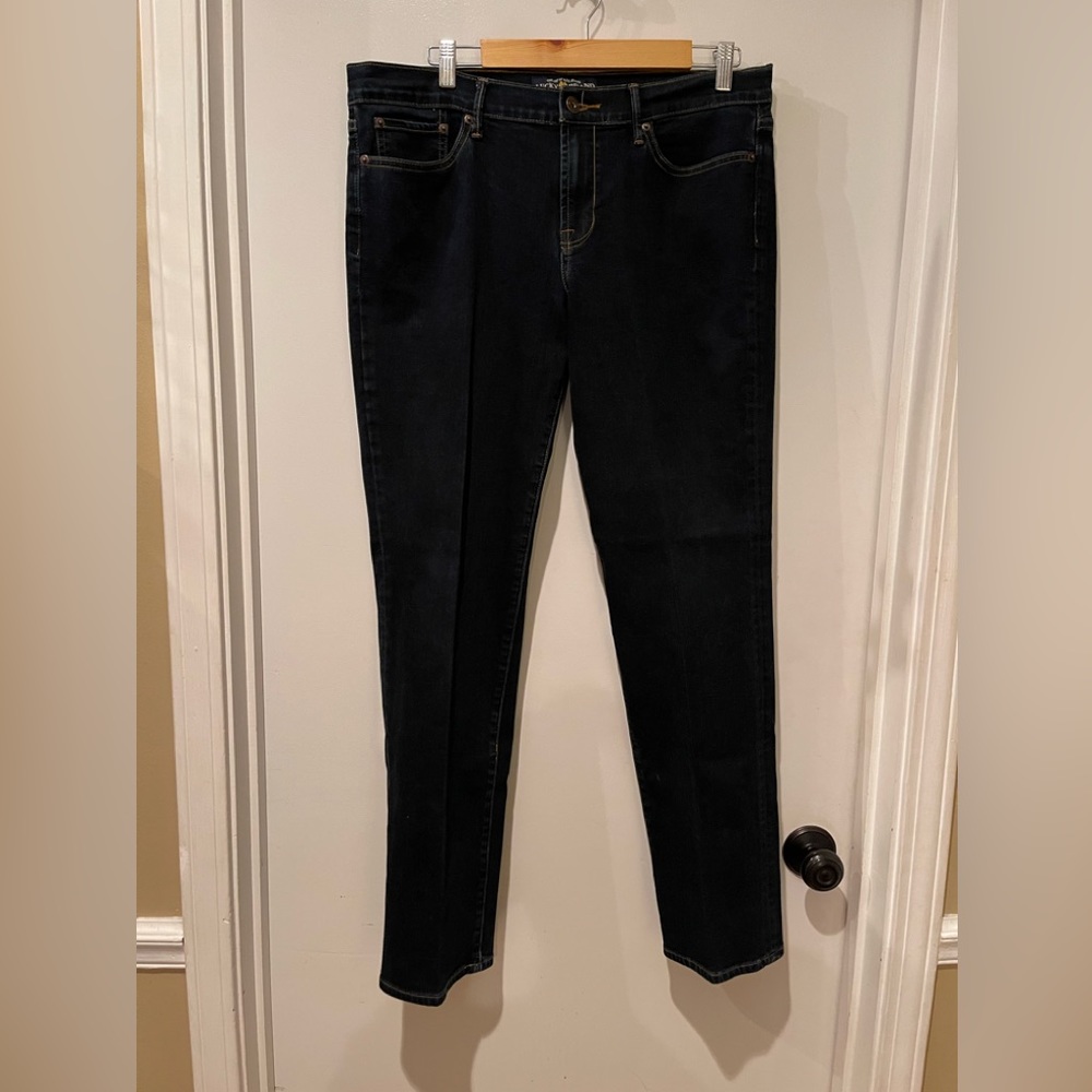 Lucky Brand Dark Wash “Sweet N Straight” Jeans Size 16/33